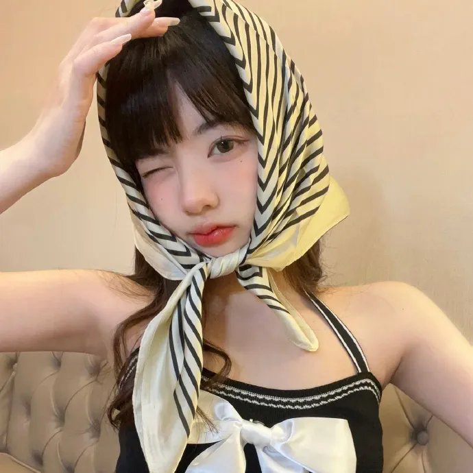 春满众香国 封面